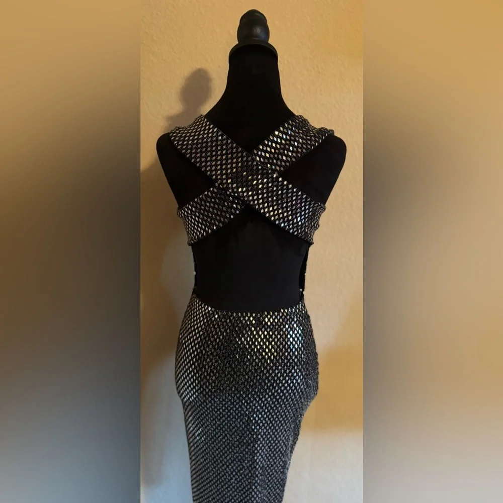 Codigo stretchy body con sequin dress - Picture 4 of 7